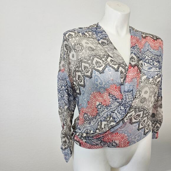 About a Girl Semi-Sheer Blouse v neck long sleeve - Size M - Picture 4 of 8